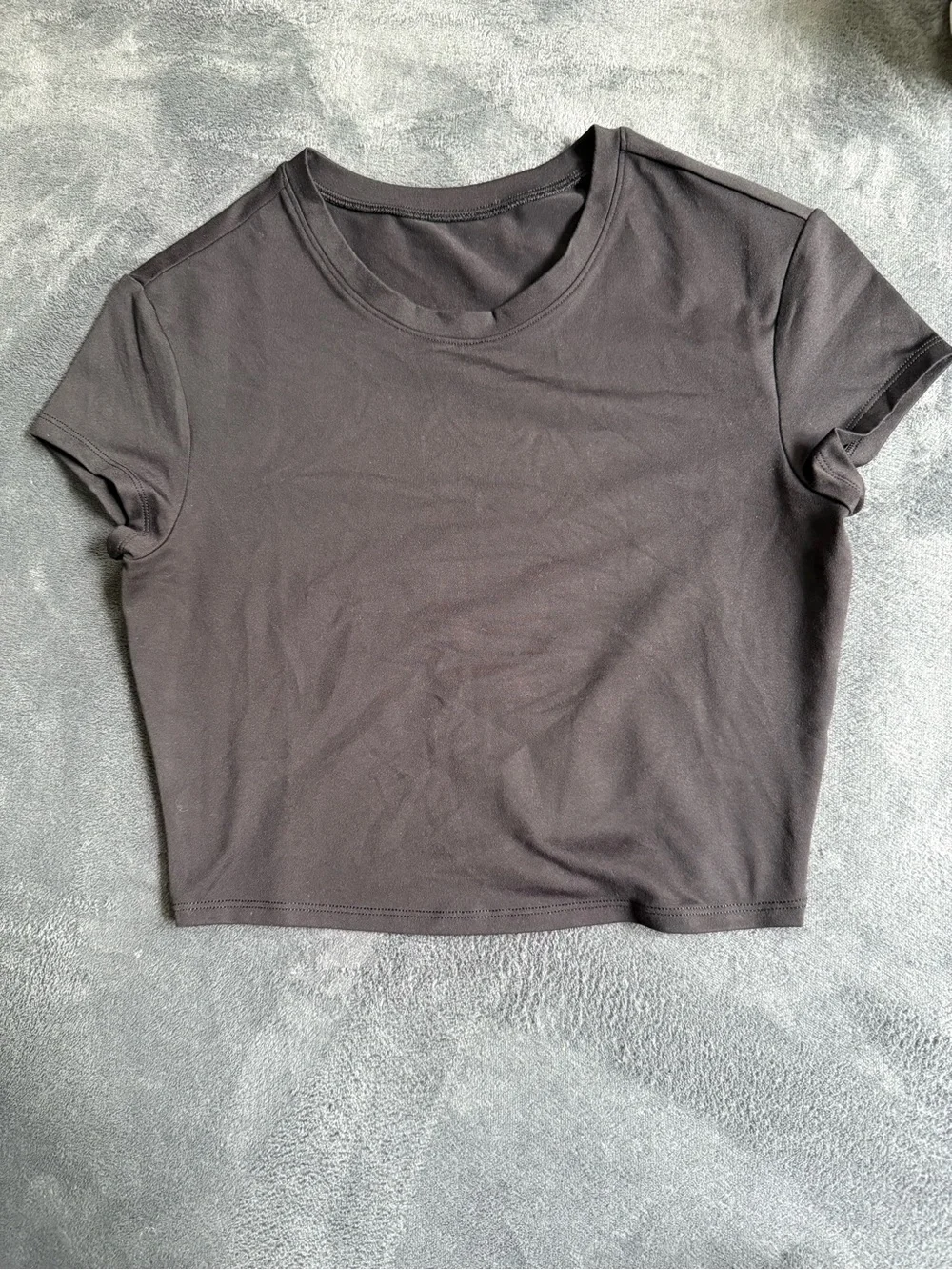 NWOT ALO Yoga Softstreme Crop Top in Black